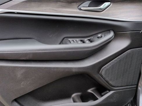 New 2026 Jeep Grand Cherokee Altitude image 15