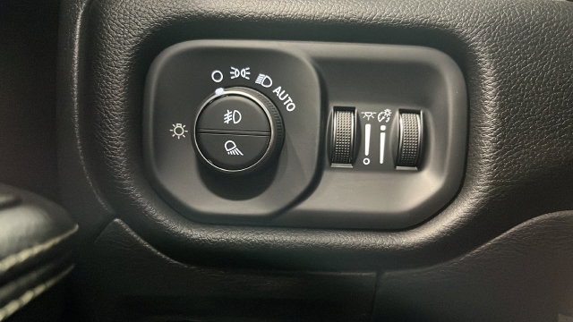 Used 2025 RAM 1500 Rebel w/ G/T Package AWD/4WD image 35