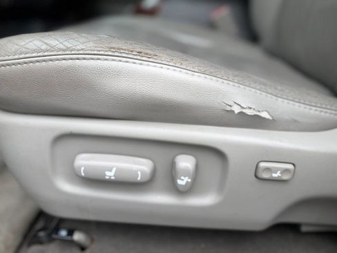Used 2005 Toyota Sequoia Limited AWD/4WD image 11