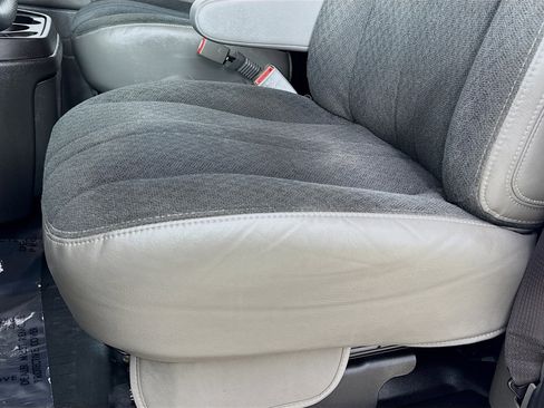 Used 2024 Chevrolet Express 2500 w/ Driver Convenience Package image 19