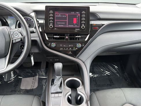 Used 2024 Toyota Camry LE FWD image 5