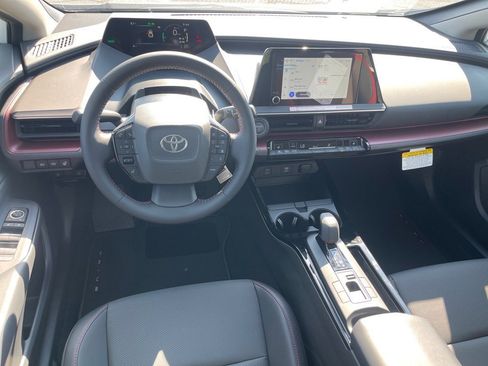 New 2026 Toyota Prius Plug-In Hybrid FWD image 4