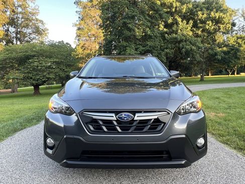 Used 2023 Subaru Crosstrek 2.0i Premium image 3