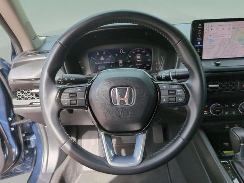 Used 2023 Honda Accord Touring image 11