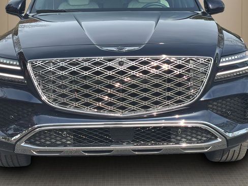 Certified 2025 Genesis GV80 3.5T Prestige AWD/4WD image 9