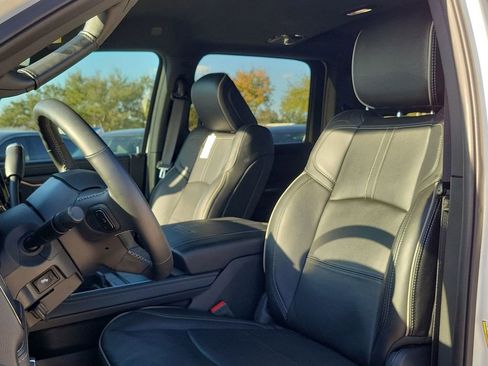 Used 2024 RAM 2500 Limited image 27