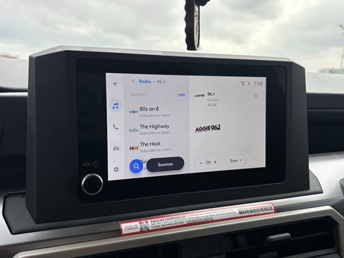 Used 2025 Toyota Tacoma SR5 image 9