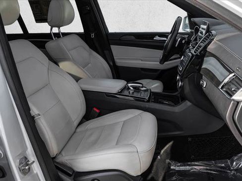 Used 2018 Mercedes-Benz GLS 450 4MATIC image 28