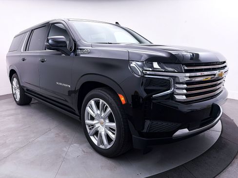 Used 2024 Chevrolet Suburban High Country AWD/4WD image 28