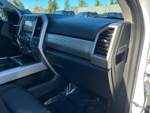 Used 2020 Ford F250 Lariat image 27