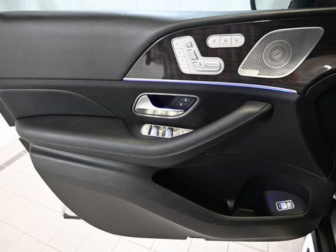 Used 2020 Mercedes-Benz GLS 450 4MATIC image 23