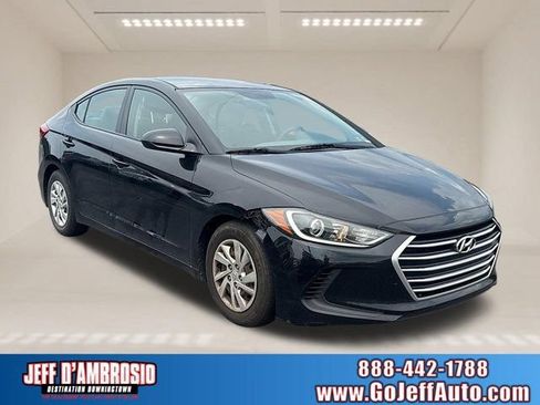Used 2018 Hyundai Elantra SE w/ SE Connectivity Package 04 FWD image 1