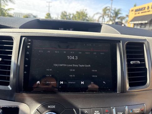 Used 2014 Toyota Sienna LE FWD image 40