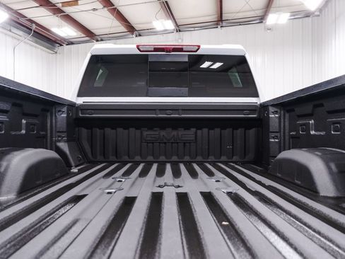 Used 2026 GMC Sierra 2500 AT4 AWD/4WD image 40