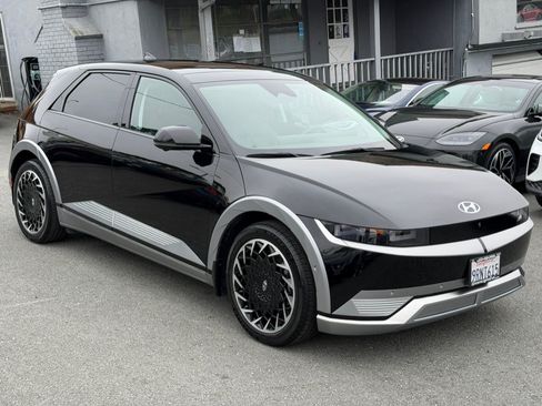 Used 2024 Hyundai Ioniq 5 Limited AWD/4WD image 3