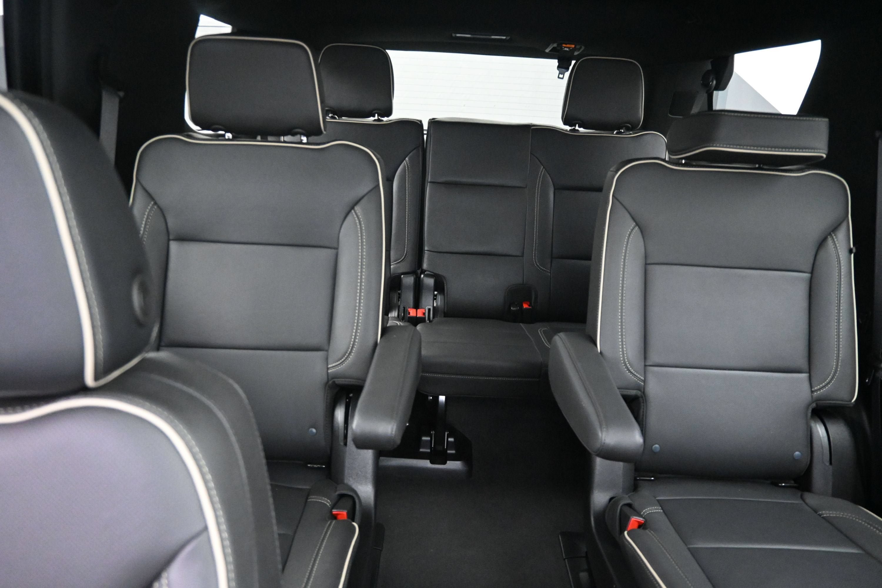 Used 2024 Chevrolet Tahoe Premier w/ Premium Package AWD/4WD image 36