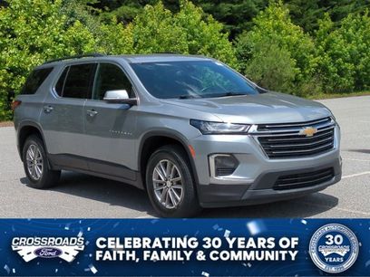Used 2023 Chevrolet Traverse LT