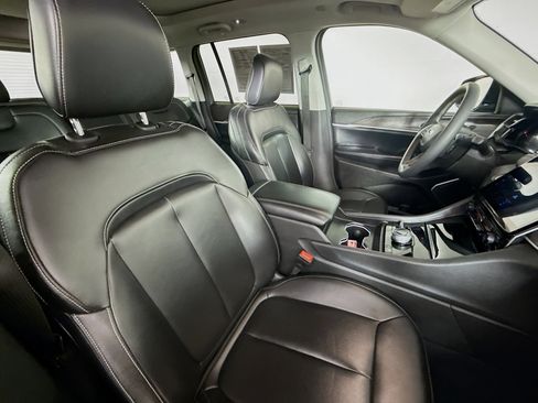 Used 2024 Jeep Grand Cherokee Limited 4xe image 37