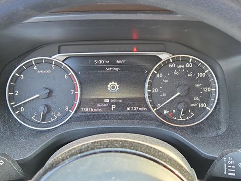 Used 2021 Nissan Rogue SV image 11