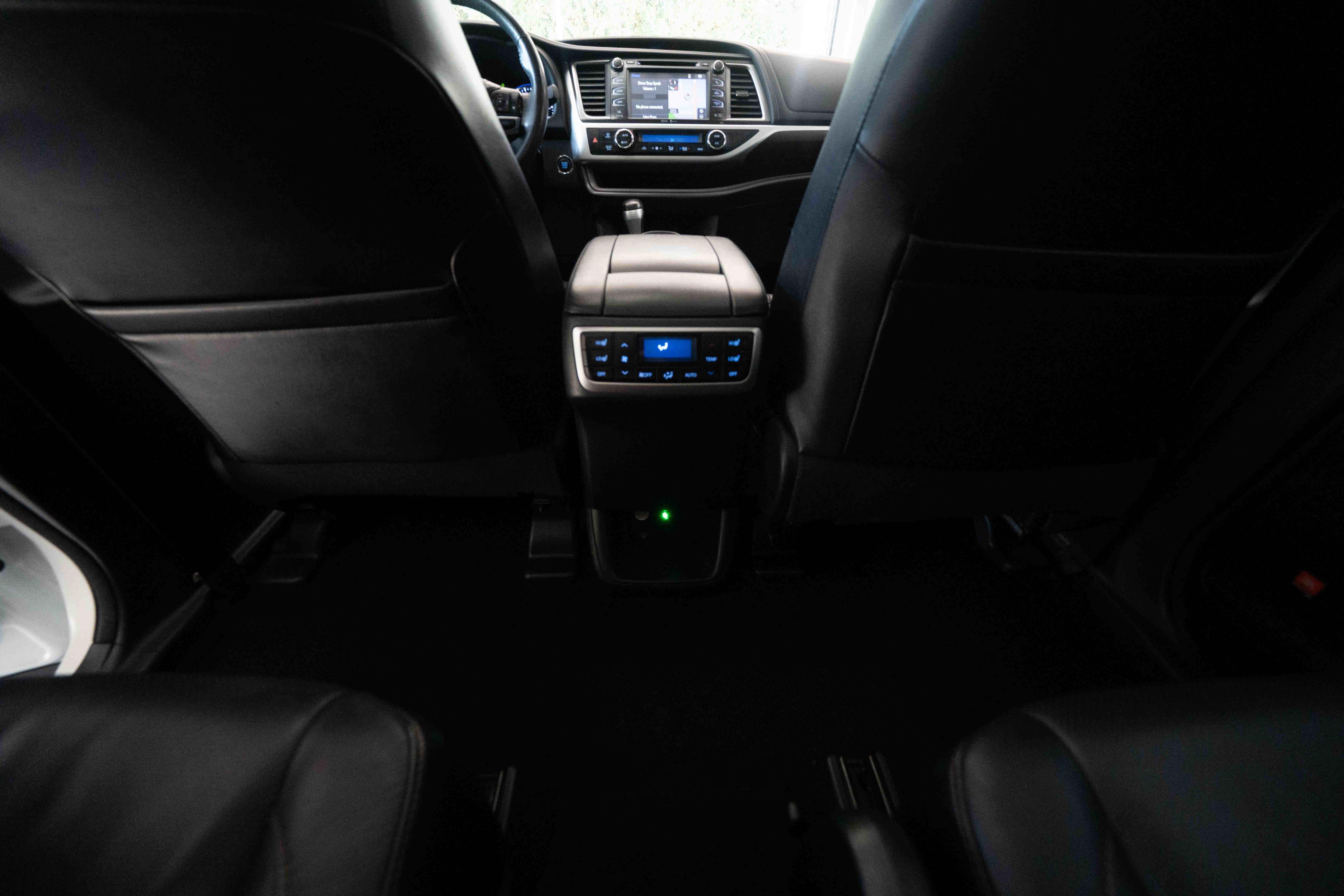 Used 2014 Toyota Highlander Limited Platinum AWD/4WD image 22