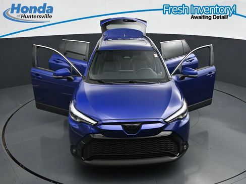 Used 2023 Toyota Corolla Cross AWD Hybrid w/ Convenience Package image 38