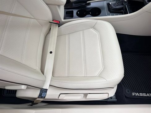 Used 2018 Volkswagen Passat 2.0T R-Line image 52