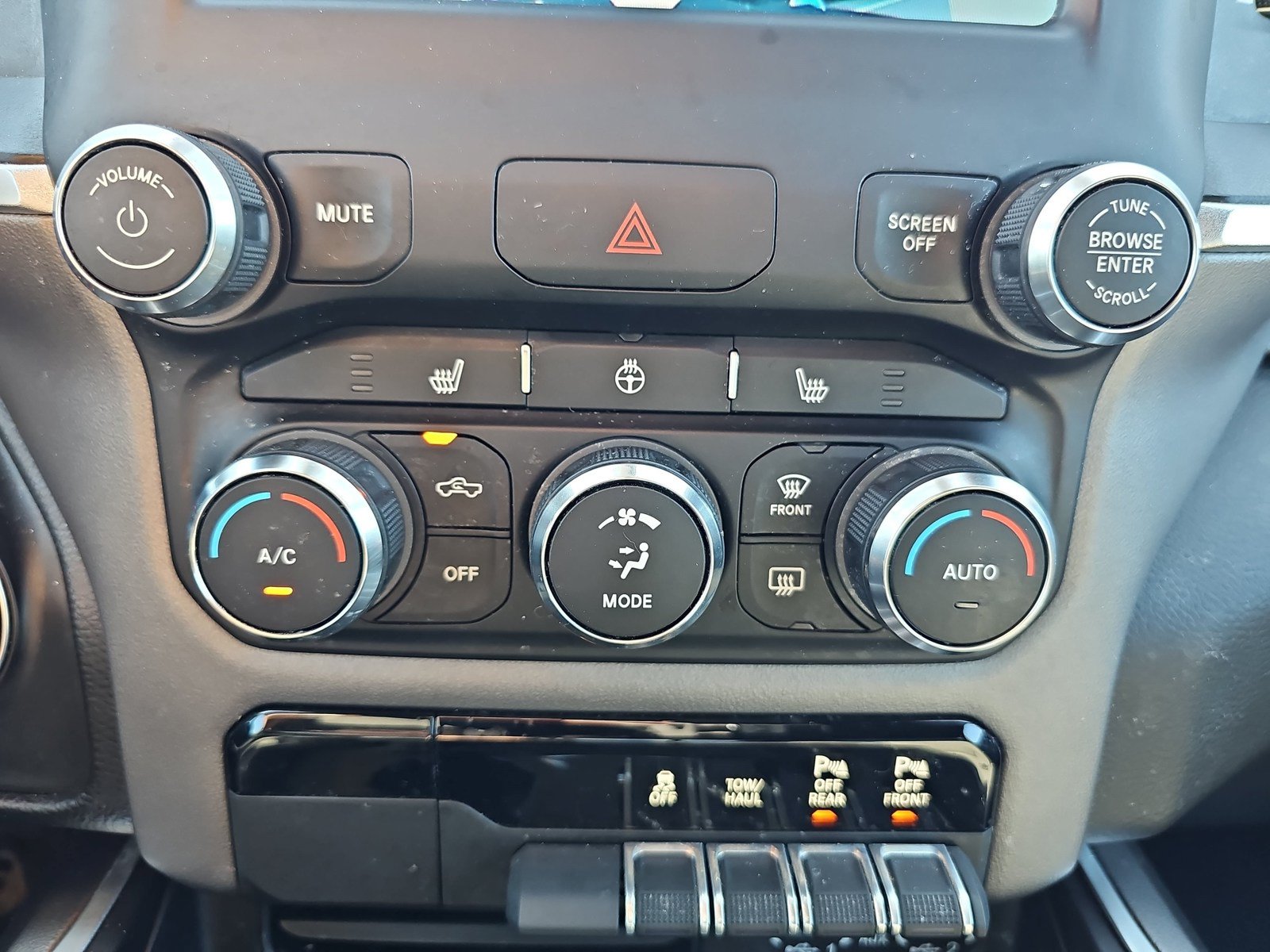 Used 2022 RAM 1500 Big Horn AWD/4WD image 21