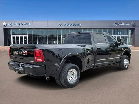 Used 2025 RAM 3500 Limited AWD/4WD image 4