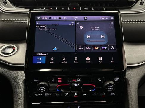 New 2025 Jeep Grand Cherokee Limited w/ Trailer Tow Package image 9