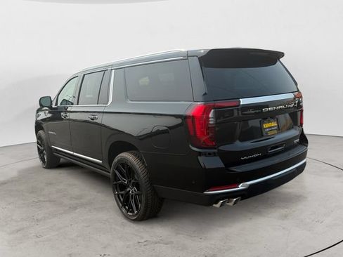 Used 2026 GMC Yukon XL Denali w/ Sun & Power Step Package AWD/4WD image 7