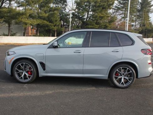 New 2026 BMW X5 xDrive50e w/ Executive Package image 4