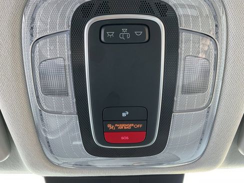 Used 2025 Hyundai Kona SEL image 28