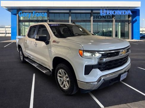 Used 2025 Chevrolet Silverado 1500 LT AWD/4WD image 1