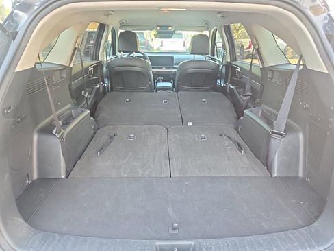 Used 2024 Kia Sorento S image 14