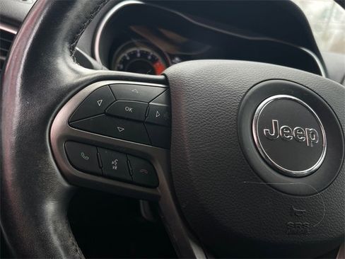 Used 2020 Jeep Cherokee Limited w/ Technology Group image 13