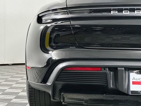 Used 2022 Porsche Taycan 4 Cross Turismo image 17