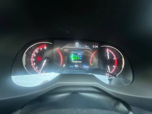 Used 2025 Toyota RAV4 XLE FWD image 9