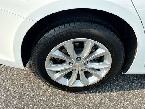 Used 2024 Chevrolet Malibu LT FWD image 32