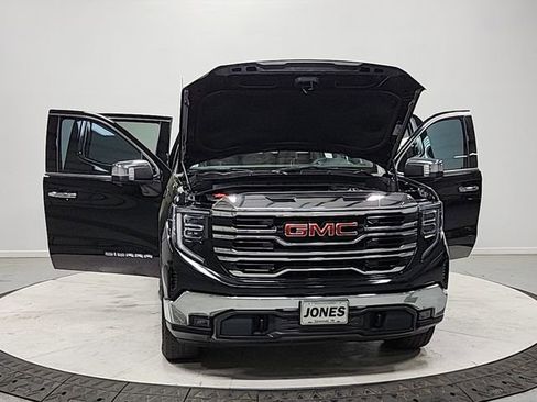 Used 2023 GMC Sierra 1500 SLT w/ SLT Premium Package image 10