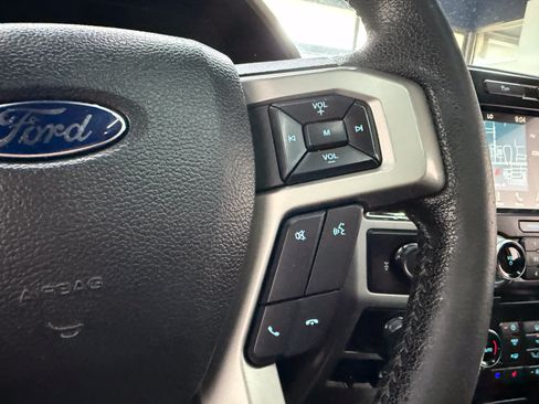 Used 2016 Ford F150 Lariat w/ Equipment Group 502A Luxury AWD/4WD image 15