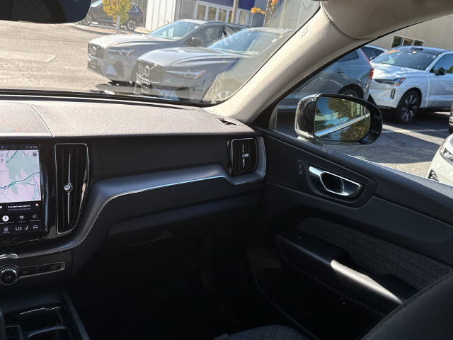 Certified 2023 Volvo XC60 B5 Core AWD/4WD image 23