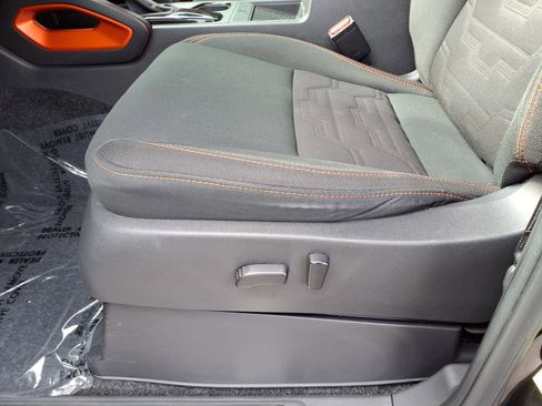 Used 2023 Nissan Frontier PRO-4X w/ Pro Convenience Package image 12