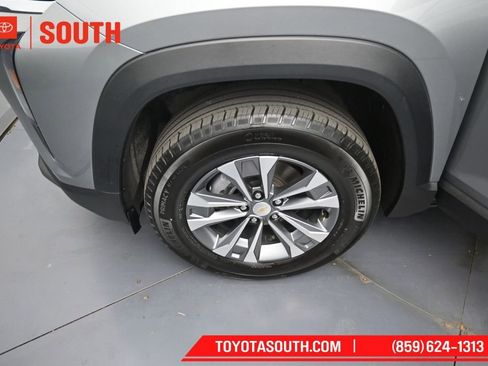 Used 2025 Chevrolet Equinox LT AWD/4WD image 35
