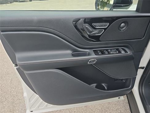 New 2026 Lincoln Aviator Reserve w/ Illumination Package image 13