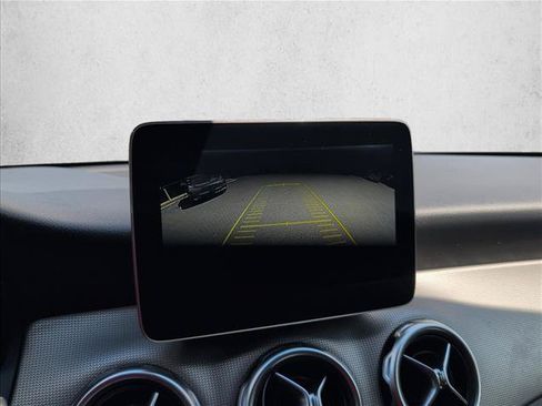 Used 2019 Mercedes-Benz GLA 250 image 14