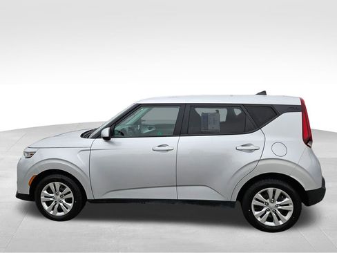 Used 2020 Kia Soul LX image 10