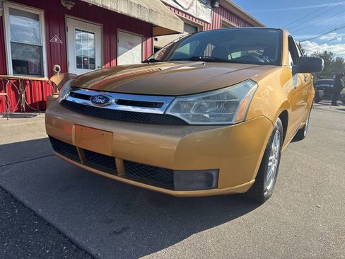 Used 2009 Ford Focus SE image 3