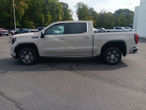 New 2026 GMC Sierra 1500 SLE w/ X31 Off-Road Package image 2