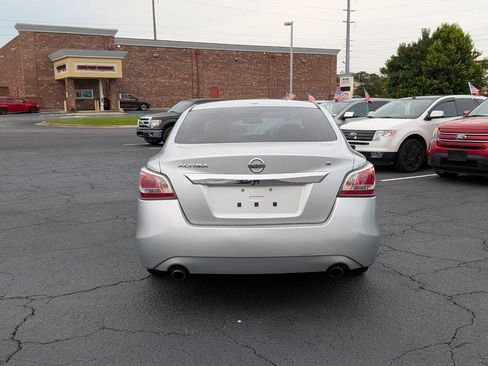 Used 2015 Nissan Altima 2.5 S w/ Power Driver Seat Package FWD image 6