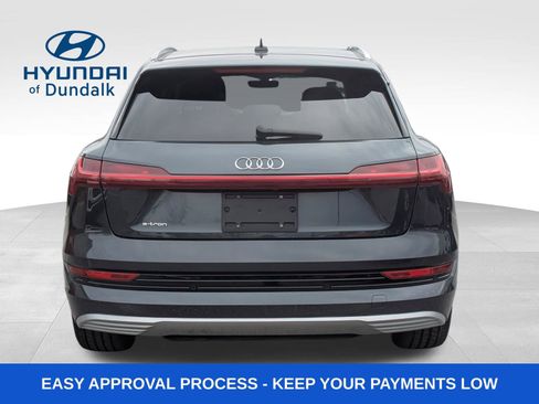 Used 2019 Audi e-tron Prestige w/ Prestige Package AWD/4WD image 5